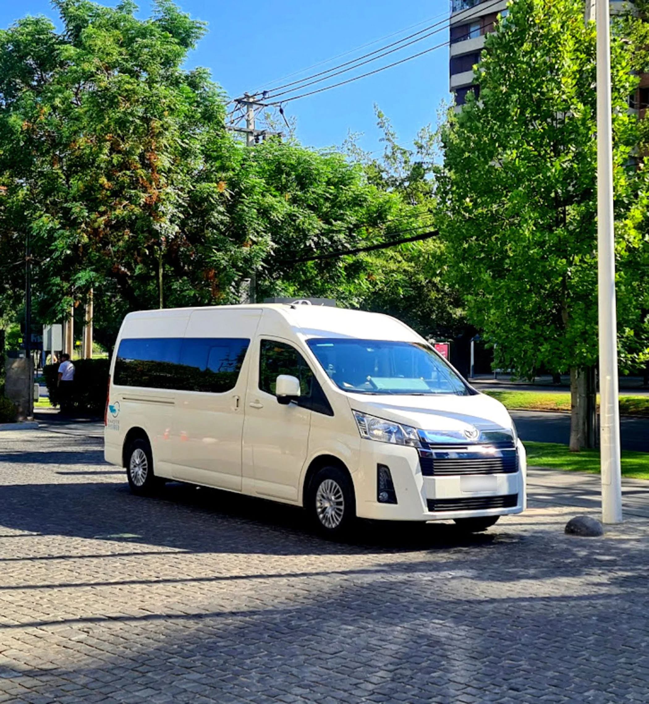 Vehículo cómodo y seguro para tours privados